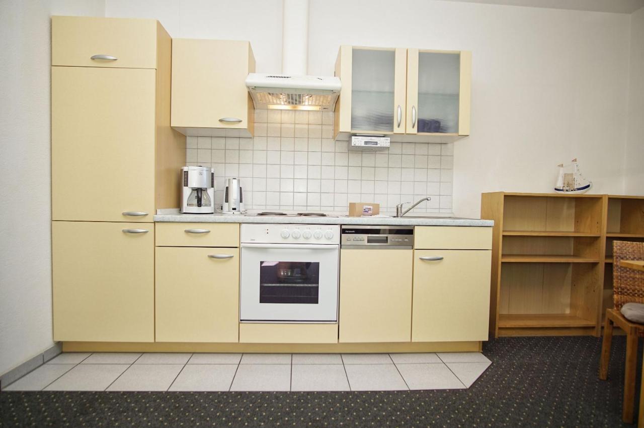 Nah Am Meer, Ruhige Lage, Gratis Nutzung Vom Ahoi Erlebnisbad Und Sauna In Sellin - Haus Inselblick Fewo 02 괴렌 외부 사진